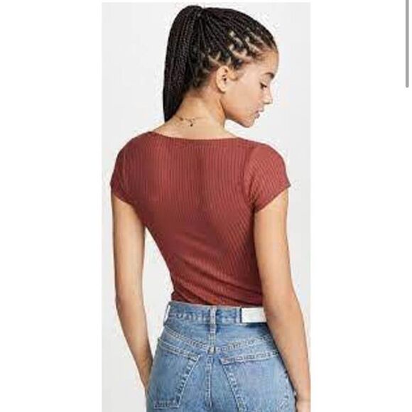 Reformation Bardot Knit Top Rust Color Ribbed
Fitted Shirt Size Large - Picture 2 of 8